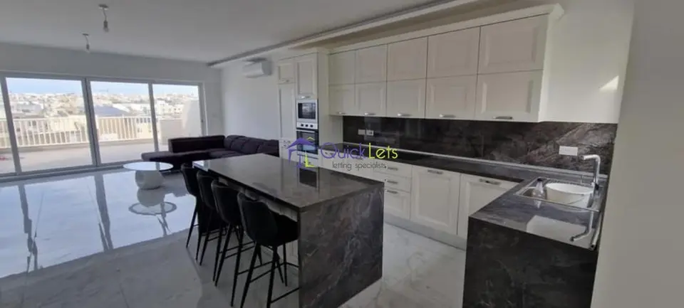 3 bedroom Penthouse to rent in Mosta