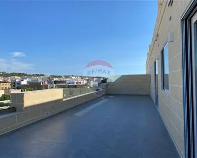 2 bedroom Penthouse to rent in Lija