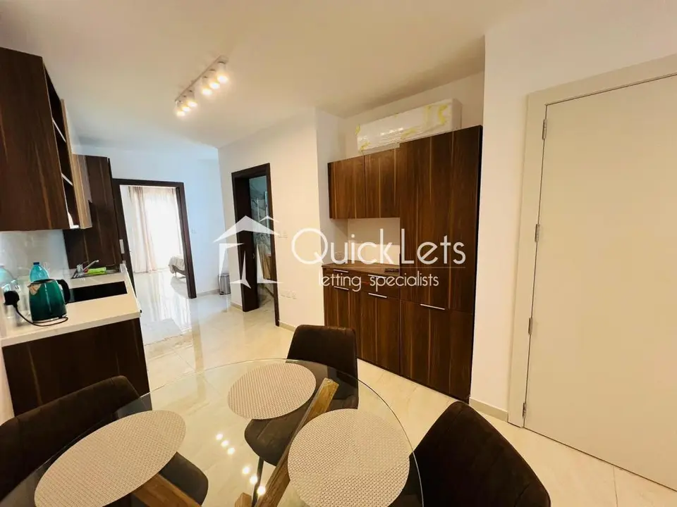 2 bedroom Penthouse to rent in Msida