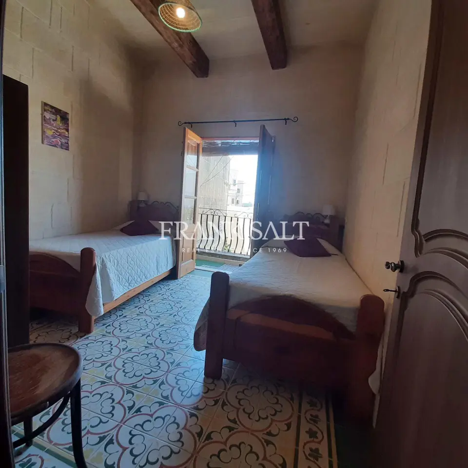 Qala, Furnished Farmhouse