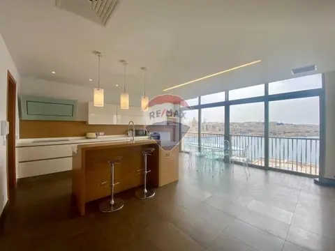 3 bedroom Apartment to rent in Sliema