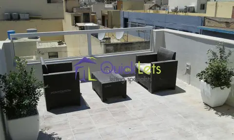 Penthouse 1 chambre à louer à Msida