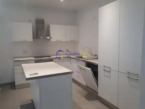 3 bedroom Apartment to rent in Ta' Xbiex