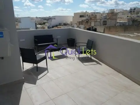 2 bedroom Penthouse to rent in Msida