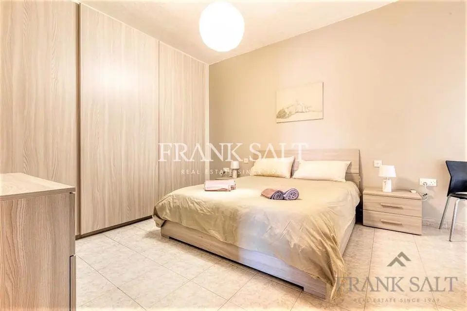 Pembroke, Apartment