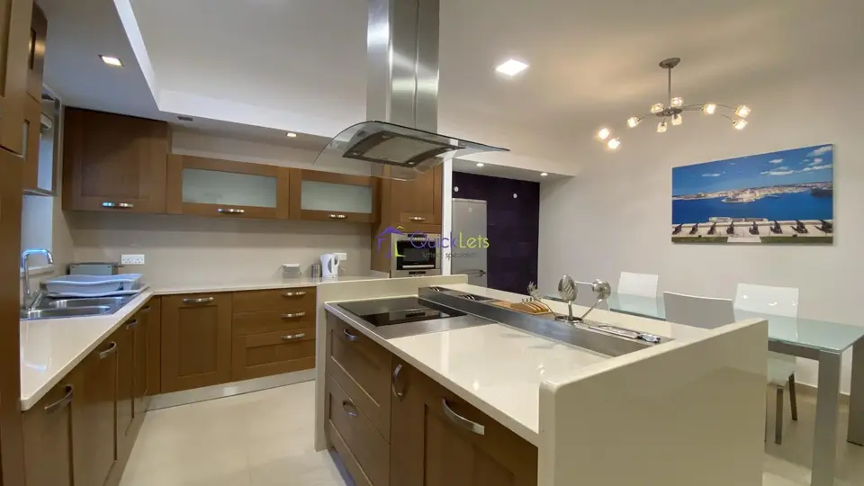 3 bedroom Apartment to rent in Marsaskala