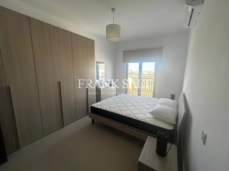 Gharghur, Furnished Penthouse
