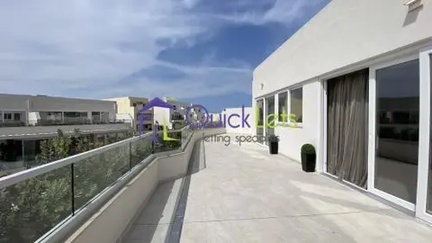 1 bedroom Penthouse to rent in Swieqi