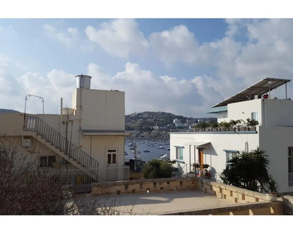 4 bedroom Maisonette Semi-detached to rent in Xemxija