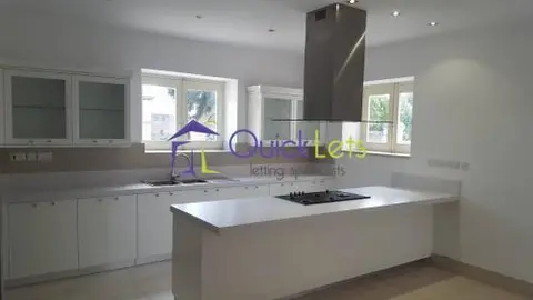 5 bedroom Palace/Castle/Manor to rent in Lija