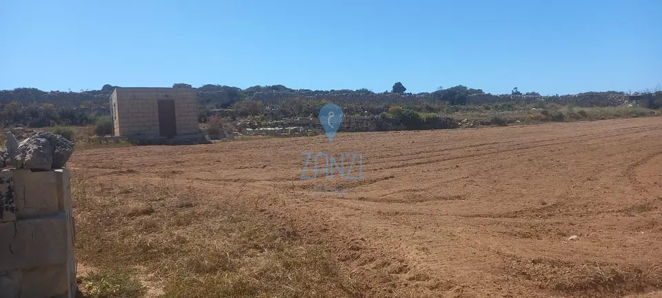 Field for sale in Rabat