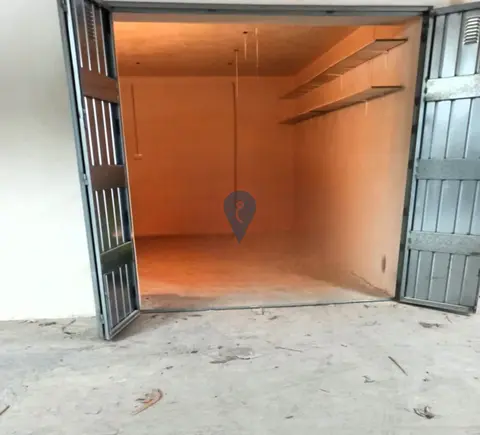 Garage/Parking Space for sale in Santa Venera