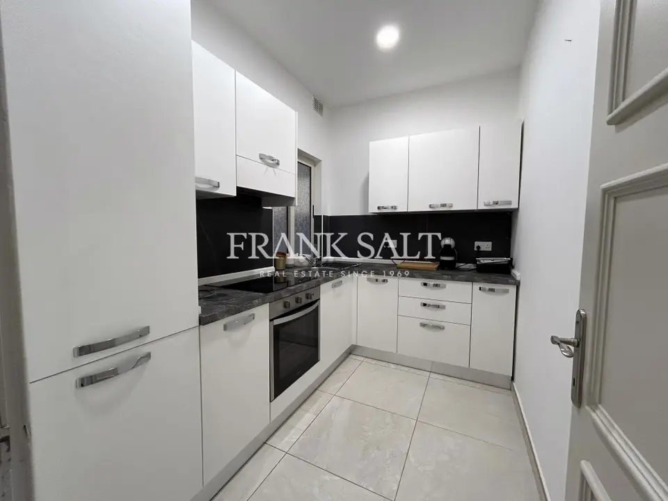 Ta' Xbiex, Apartment