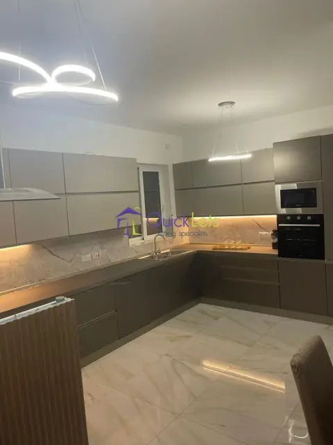 3 bedroom Penthouse to rent in Mosta