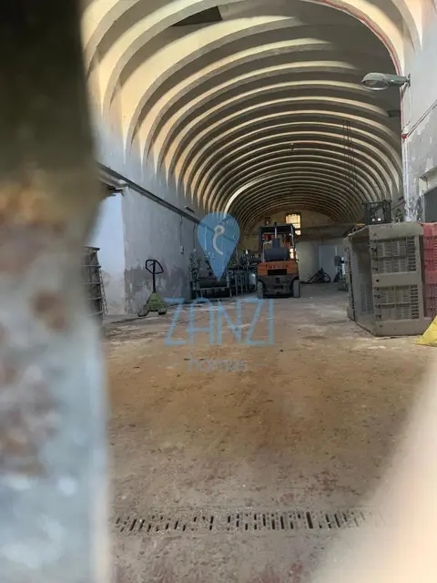 Factories / Warehouse for sale in Marsa