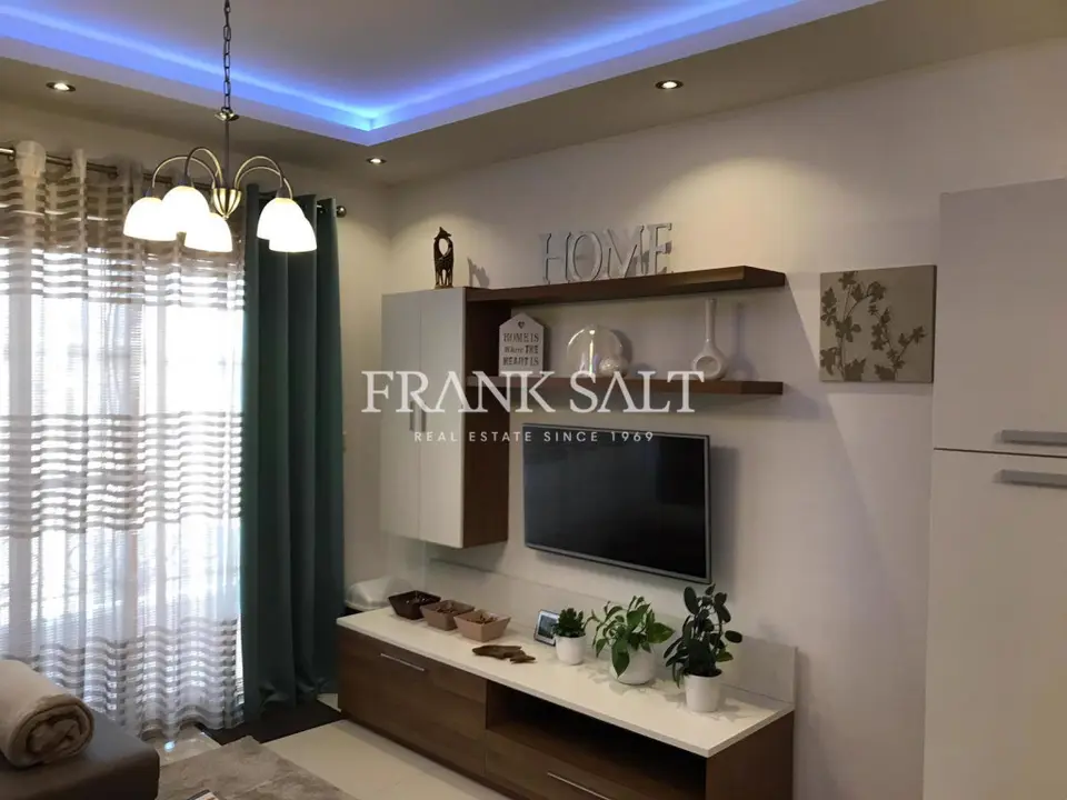 Qawra, Furnished Apartment