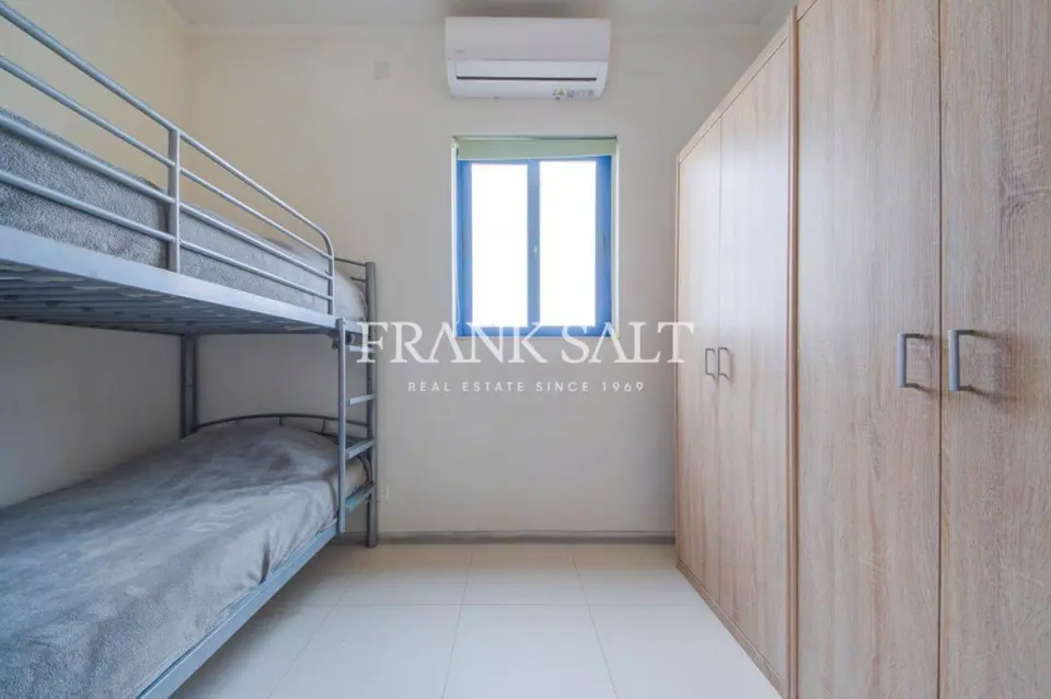 Ghajnsielem, Furnished Penthouse