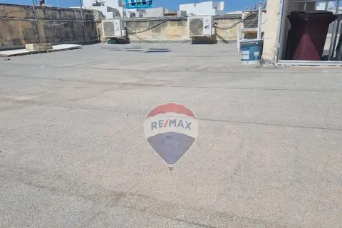 4 Bedroom Apartment For Sale in Swieqi