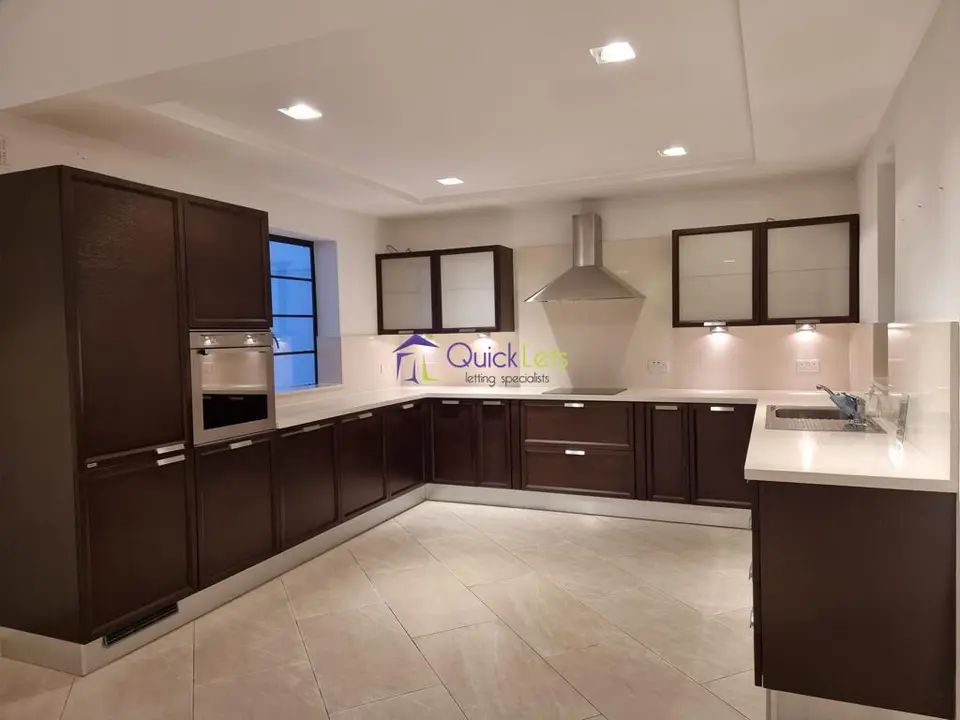 4 bedroom Terraced House to rent in Swieqi