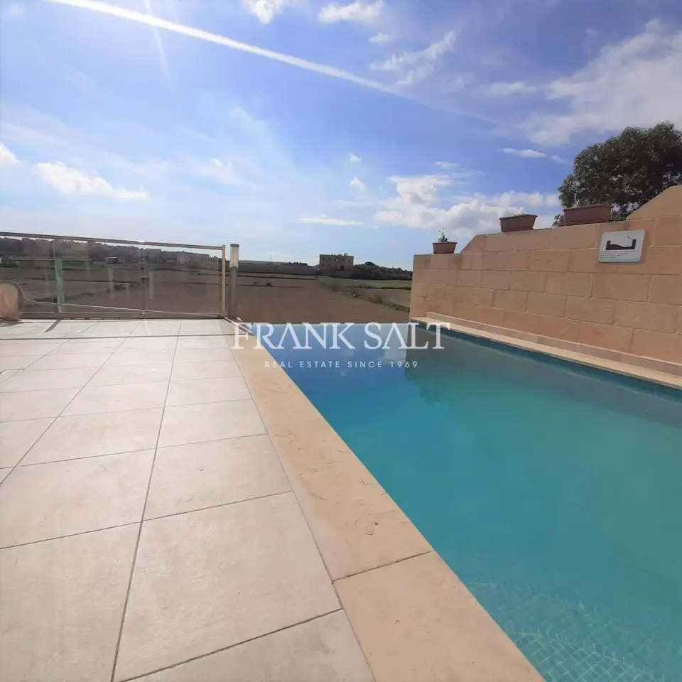 Gharb, House of Character