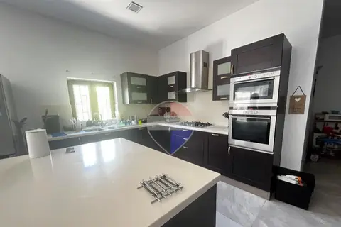 4 Bedroom House of Character For Sale in Zebbug