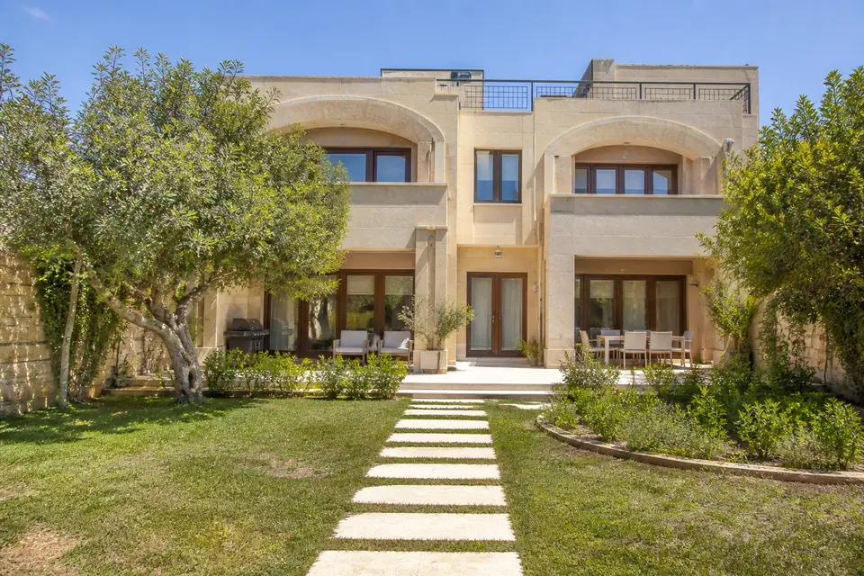 1-bed villa for sale in Floriana
