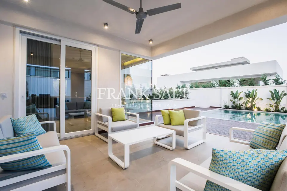 Madliena, Furnished Semi-detached Villa