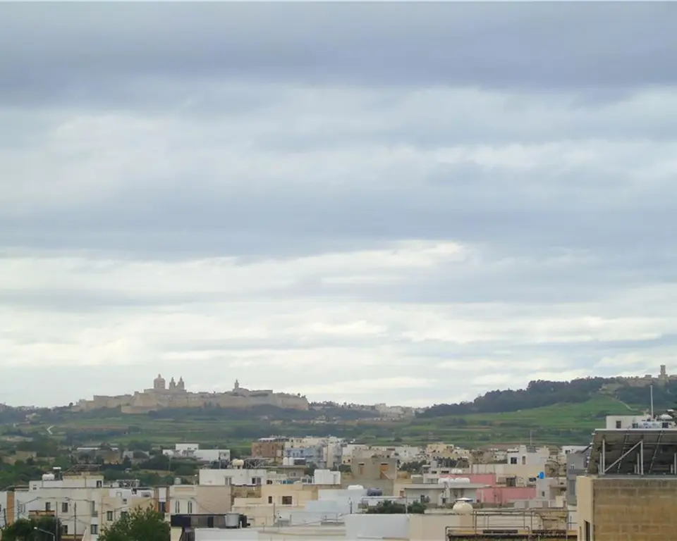 2 bedroom Penthouse to rent in Mosta