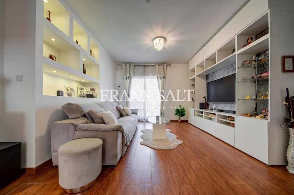 Ghaxaq, Penthouse