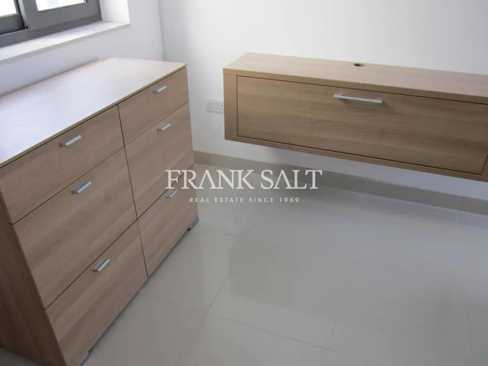 Sliema, Penthouse