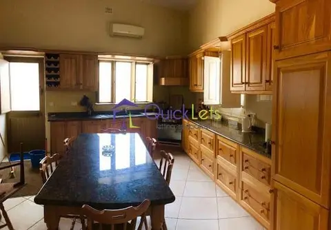 3 bedroom Townhouse to rent in Gozo - Nadur