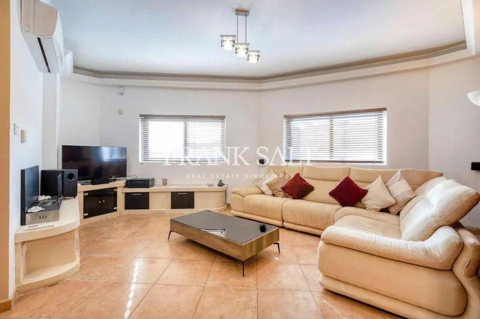 Iklin, Furnished Maisonette
