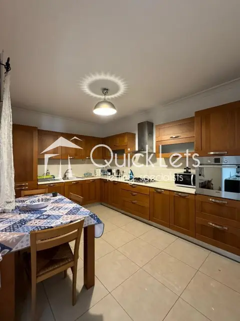 4 bedroom Apartment to rent in Naxxar