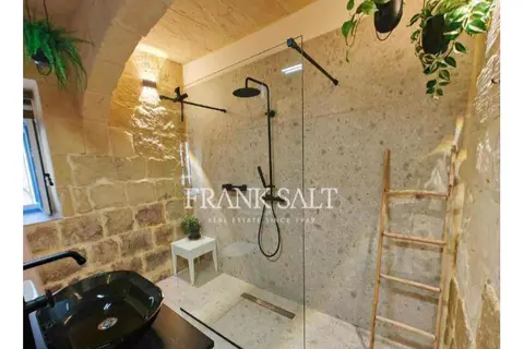 5 Bedroom Farm House For Sale in Gozo - Gharb