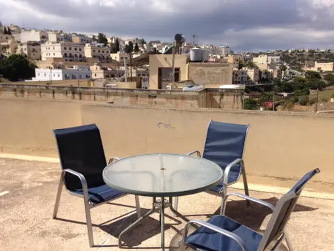 1 bedroom Penthouse to rent in St. Julians