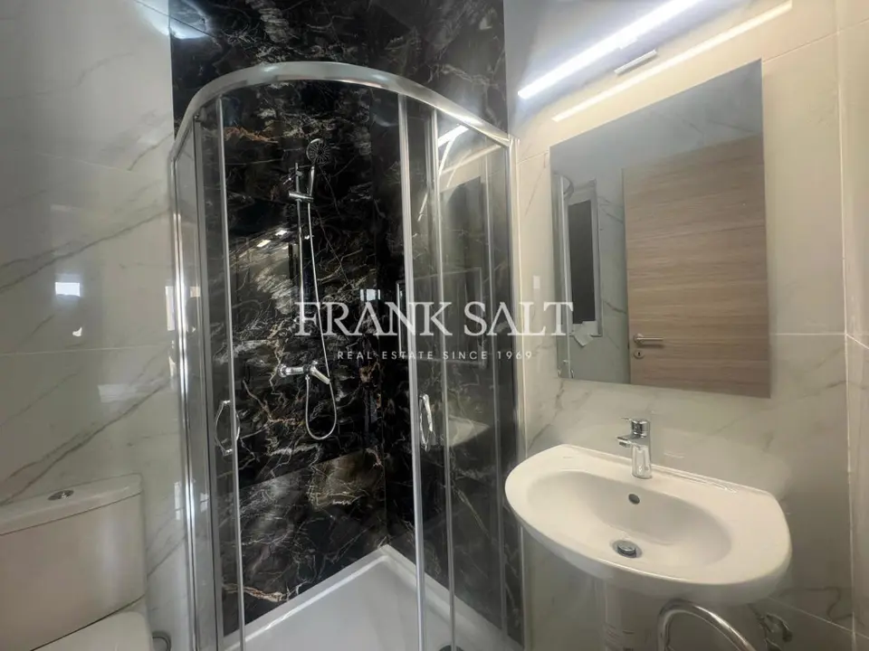 Xewkija, Furnished Penthouse