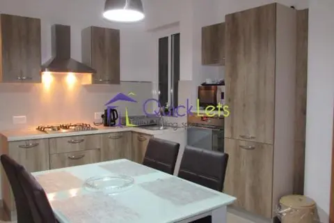 3 bedroom Apartment to rent in Marsaskala