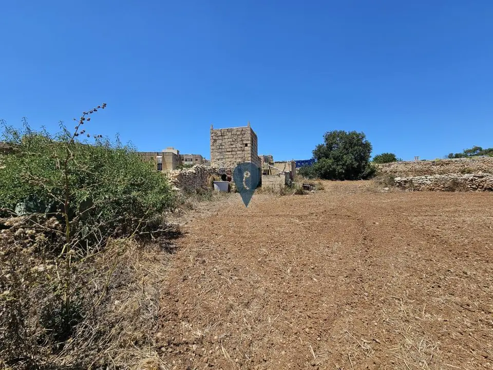 3 bedroom Farmhouse for sale in Zejtun