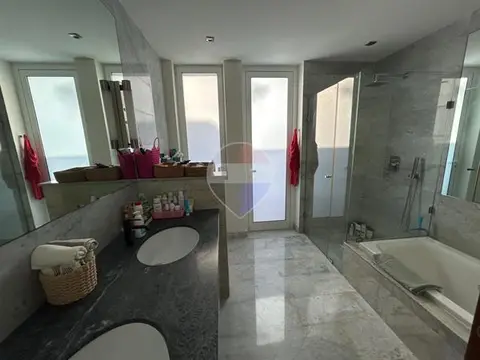 4 bedroom Penthouse for sale in Swieqi