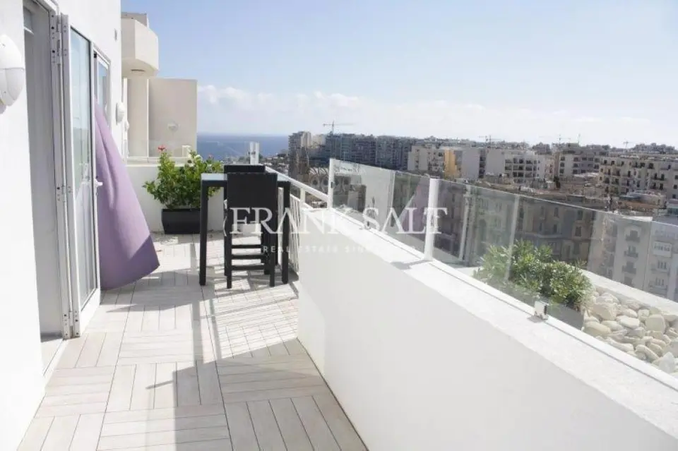 St Julians, Penthouse