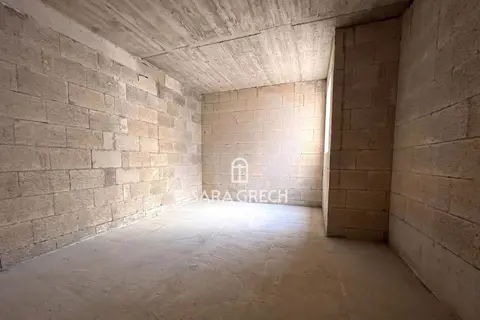 2 Bedroom Maisonette For Sale in Mosta