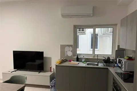 1 Bedroom Apartment To Rent in Zabbar