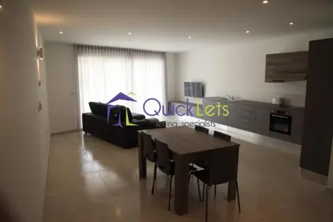 2 bedroom Penthouse to rent in Pieta