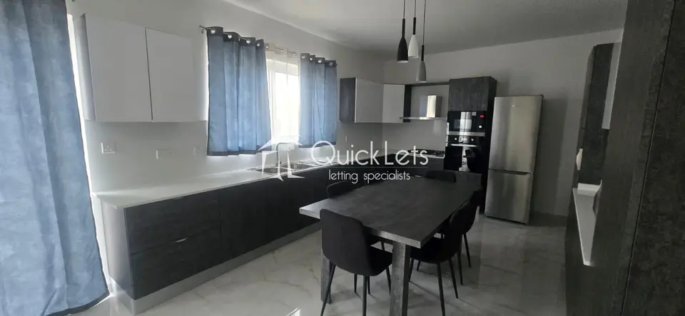 3 bedroom Penthouse to rent in Safi