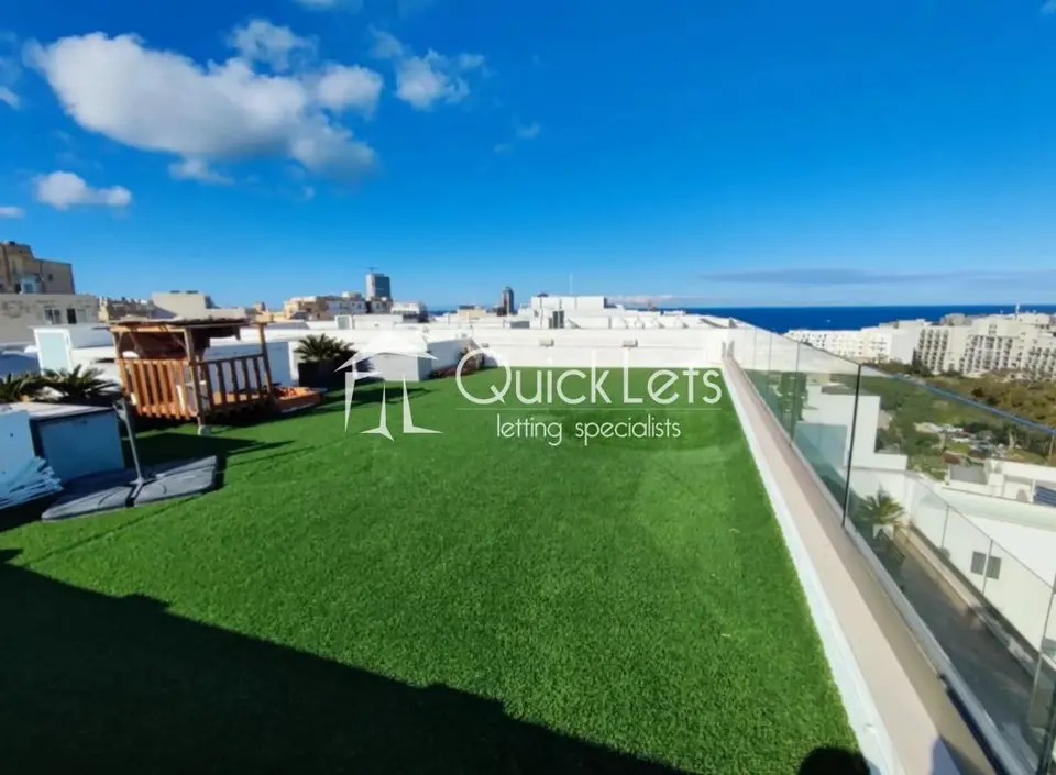 2 bedroom Penthouse to rent in St. Julians