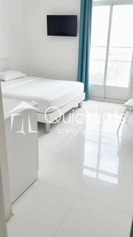1 bedroom Studio Apartment to rent in Ta' Xbiex
