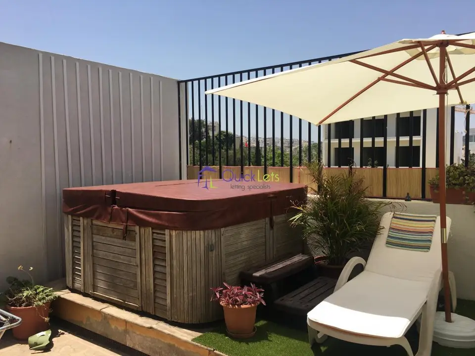 2 bedroom Penthouse to rent in St. Julians