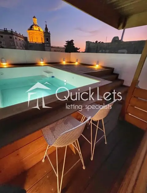 2 bedroom Townhouse to rent in Rabat