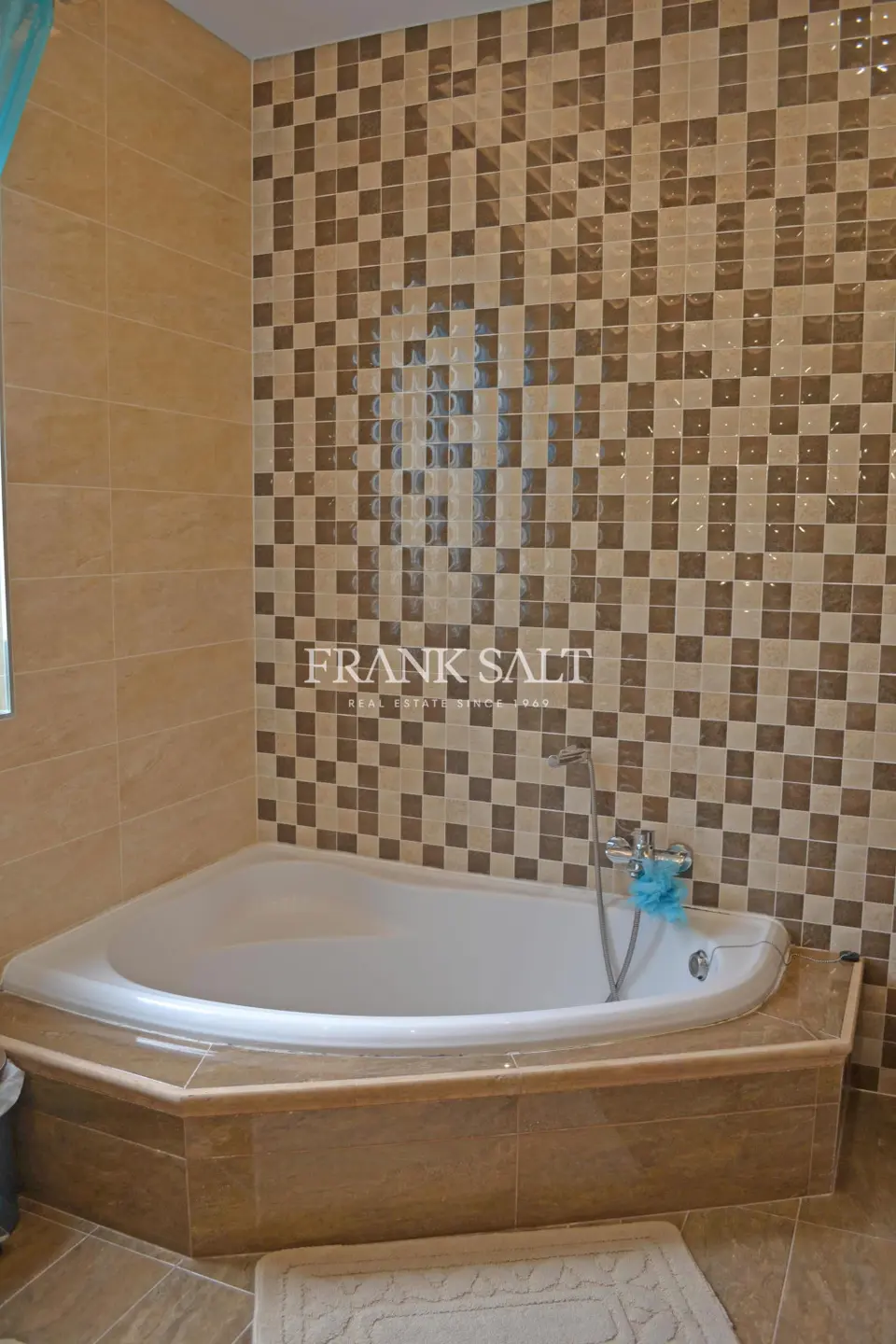 Ghaxaq, Apartment