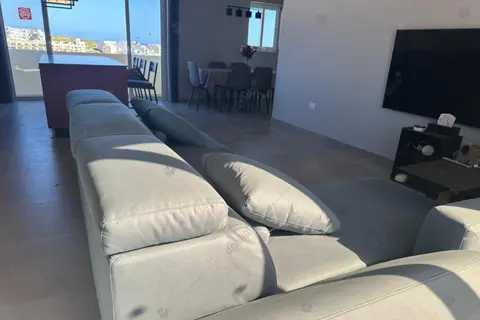 4 Bedroom Penthouse For Sale in Marsascala